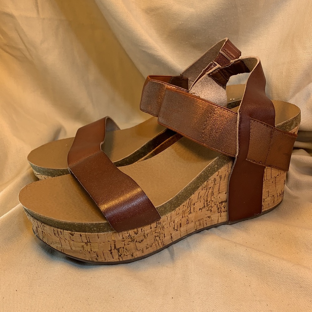 Corkys almost NEW cork wedge sandals